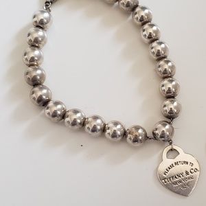 Tiffany Heart Charm beaded bracelet | Return to Tiffany collection